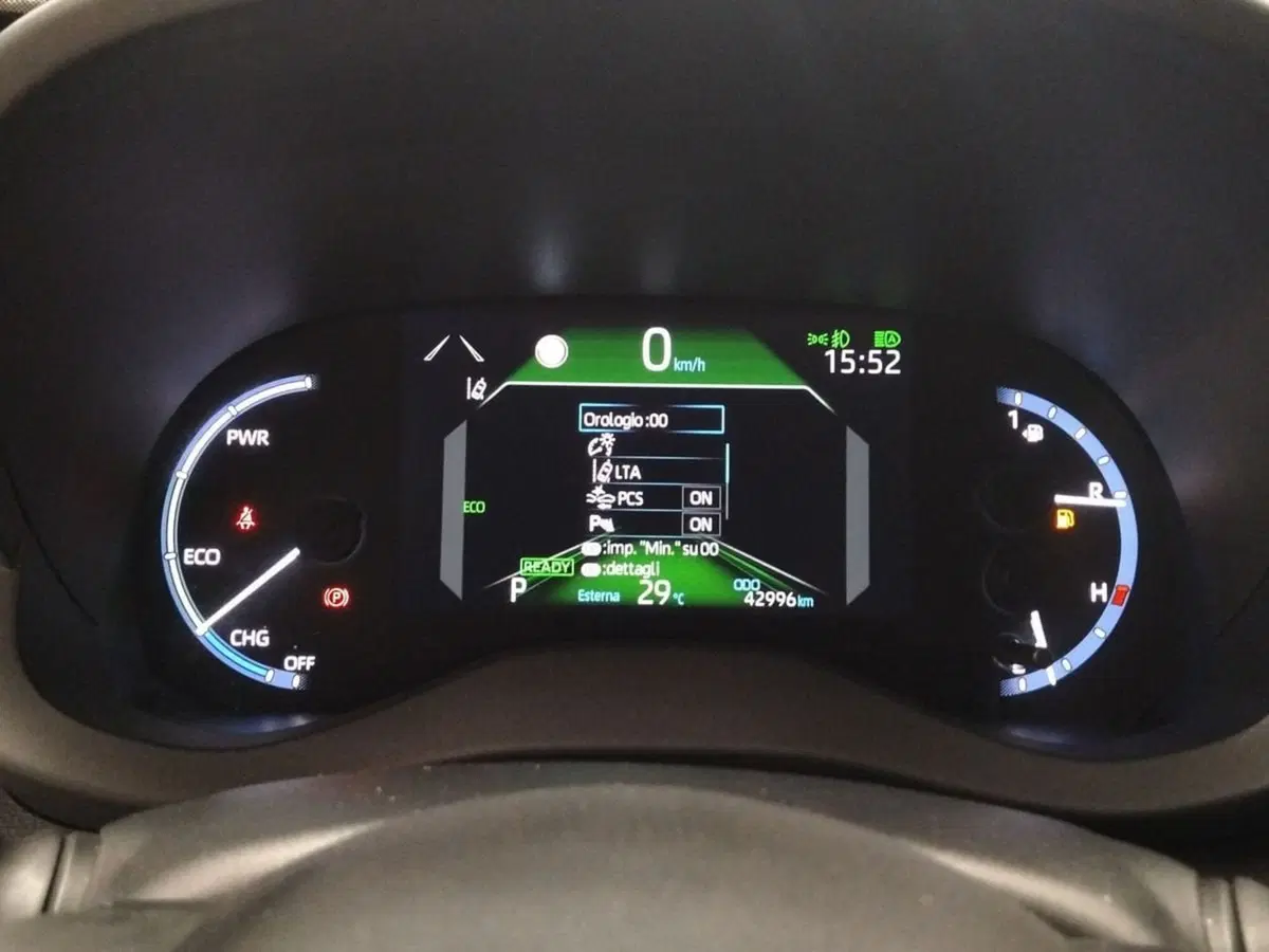Toyota Yaris Cross usata a Roma (9)