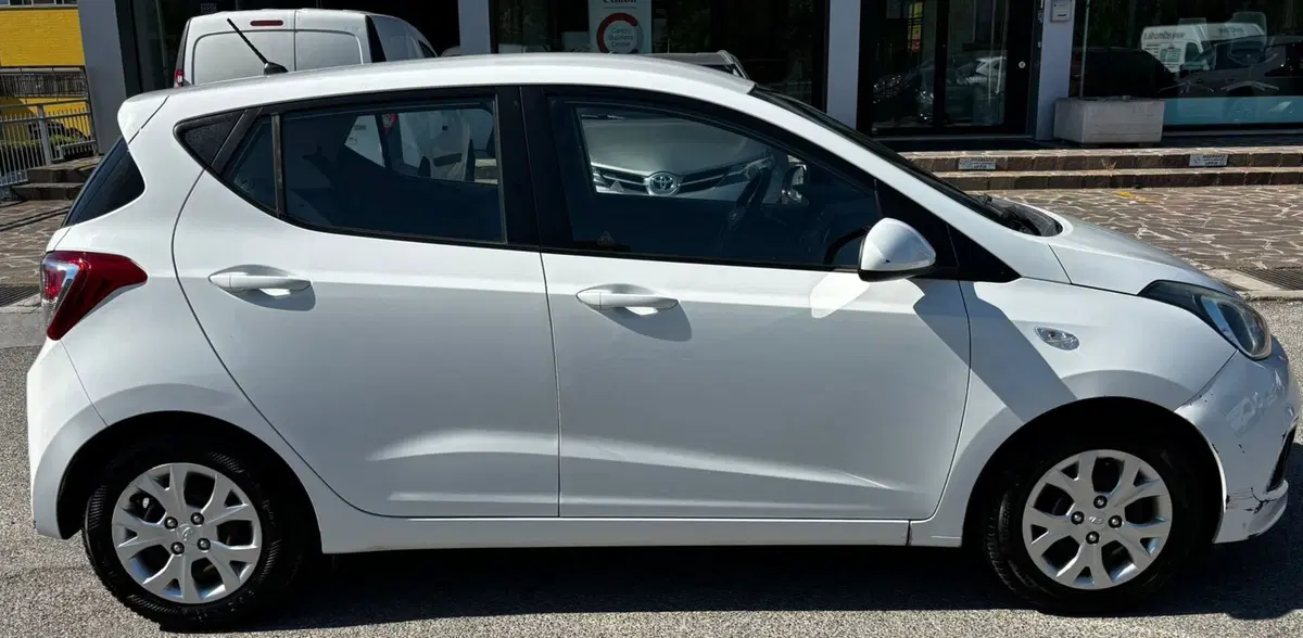 Hyundai i10 usata a Modena (4)
