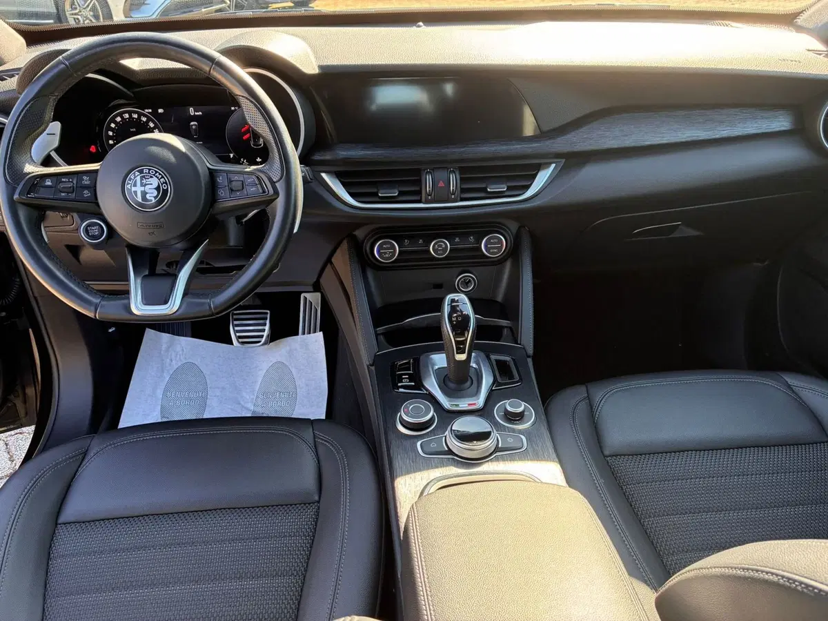 Alfa Romeo Stelvio usata a Chieti (10)