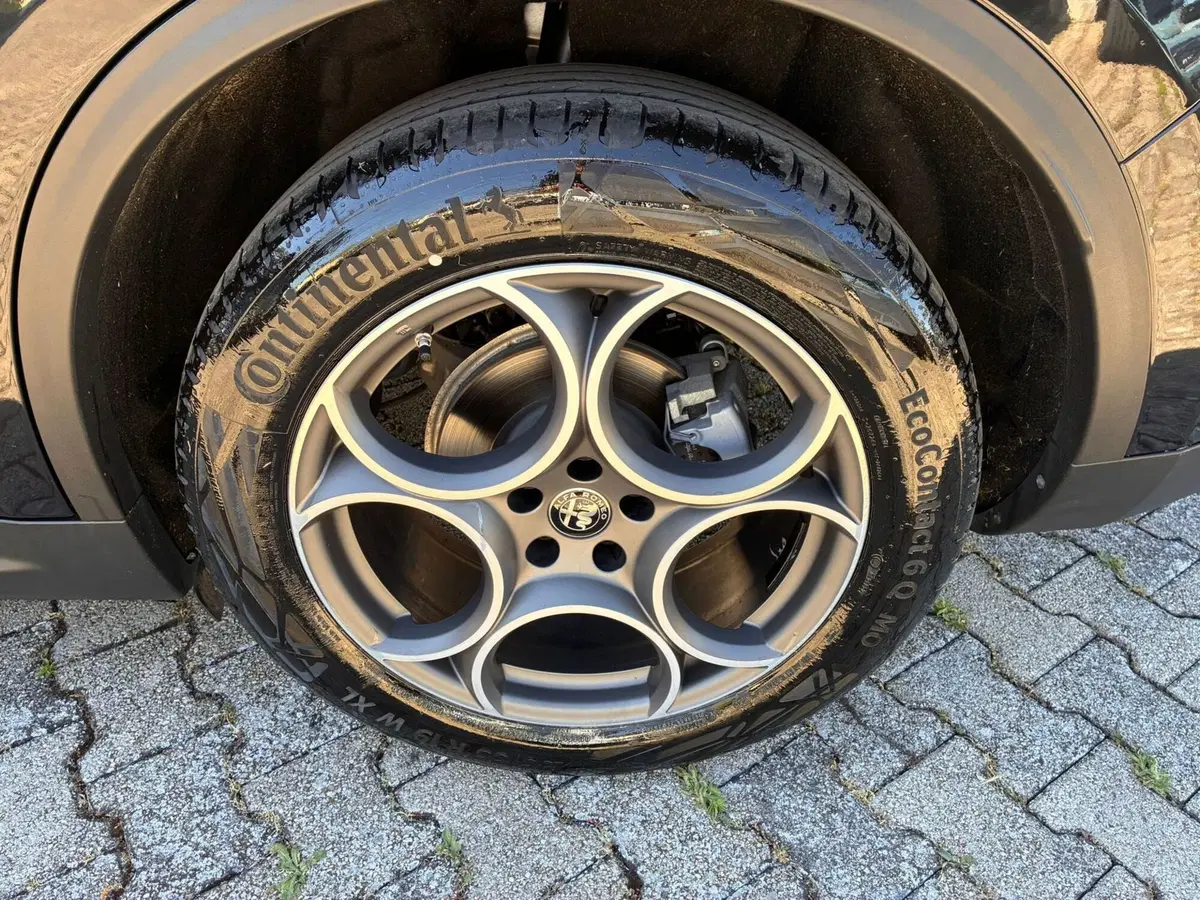 Alfa Romeo Stelvio usata a Chieti (5)