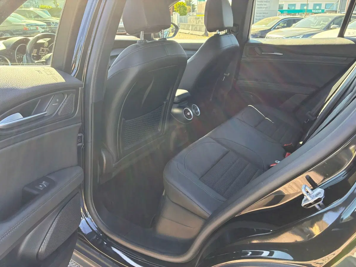 Alfa Romeo Stelvio usata a Chieti (6)