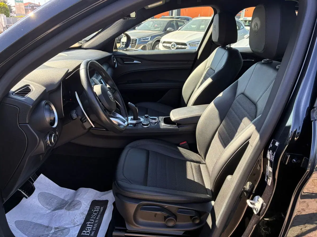 Alfa Romeo Stelvio usata a Chieti (7)