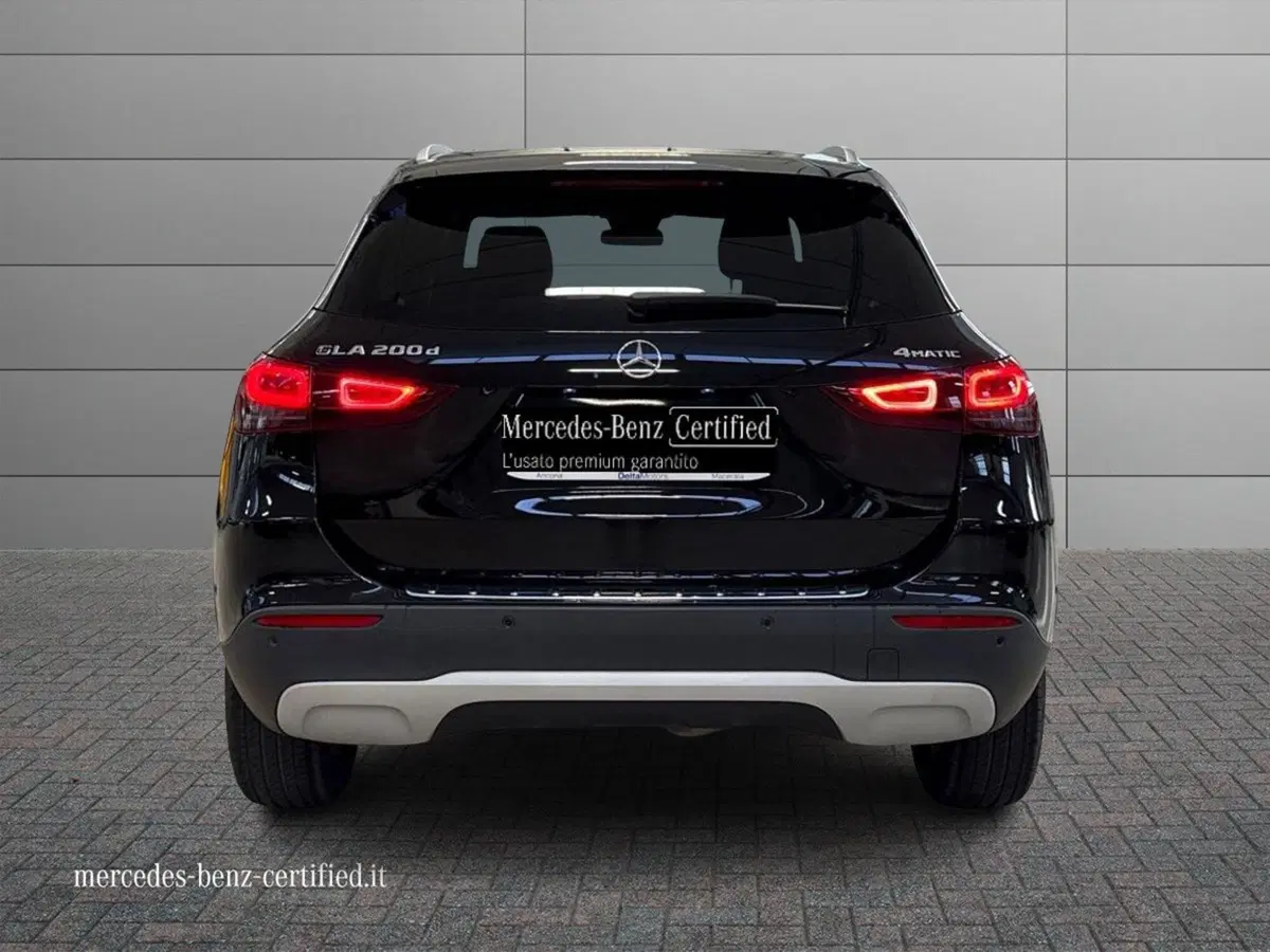 Mercedes-Benz GLA SUV usata a Macerata (4)