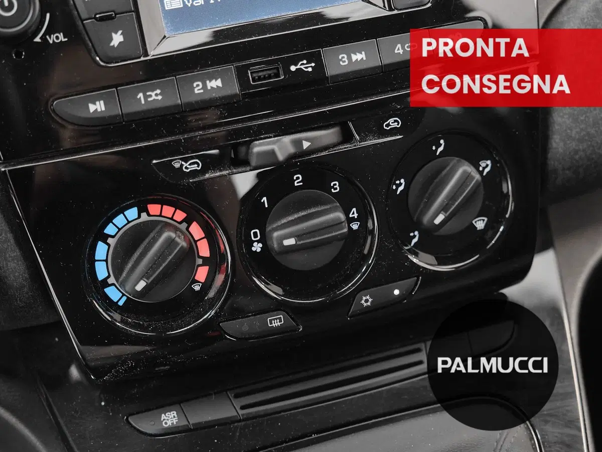 Lancia Ypsilon usata a Prato (14)