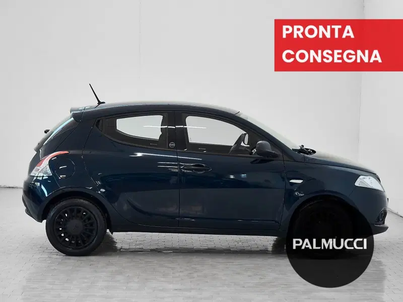 Lancia Ypsilon usata a Prato (5)