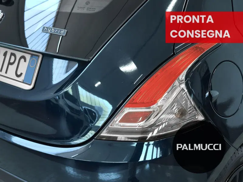 Lancia Ypsilon usata a Prato (7)