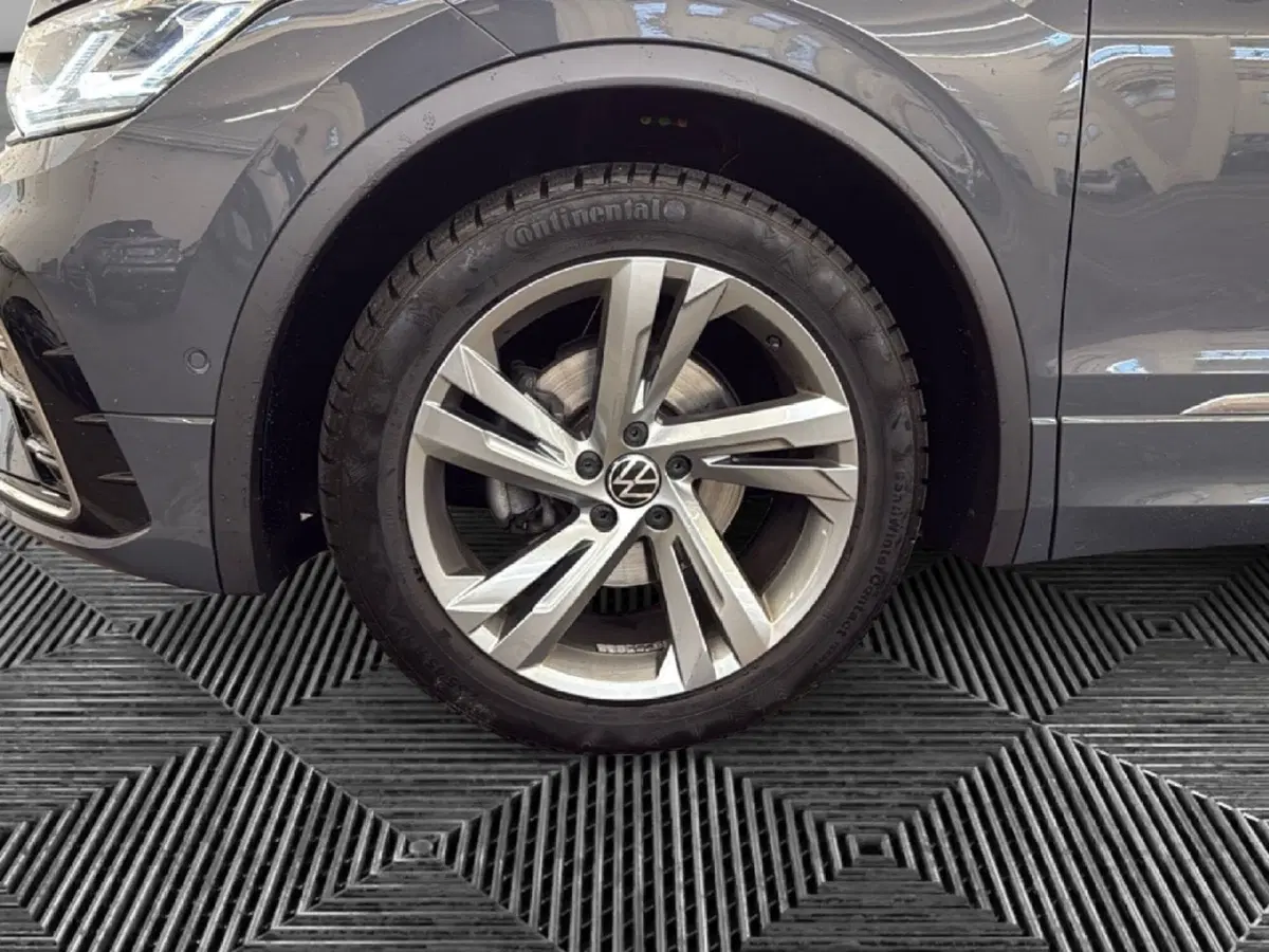 Volkswagen Tiguan usata a Pordenone (9)