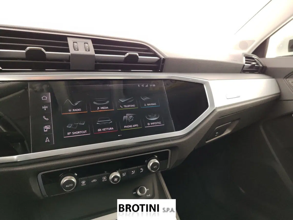 Audi Q3 Sportback usata a Massa-Carrara (12)