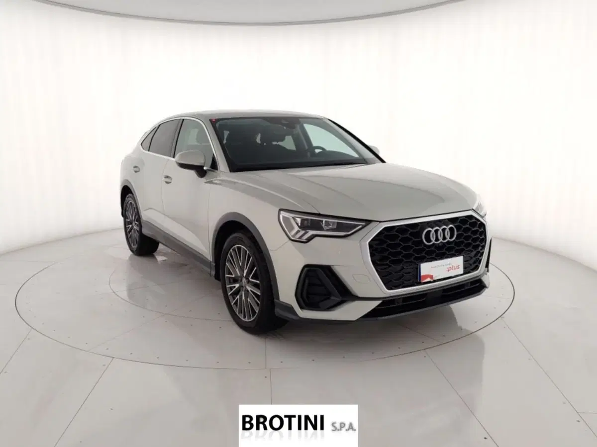 Audi Q3 Sportback usata a Massa-Carrara (4)