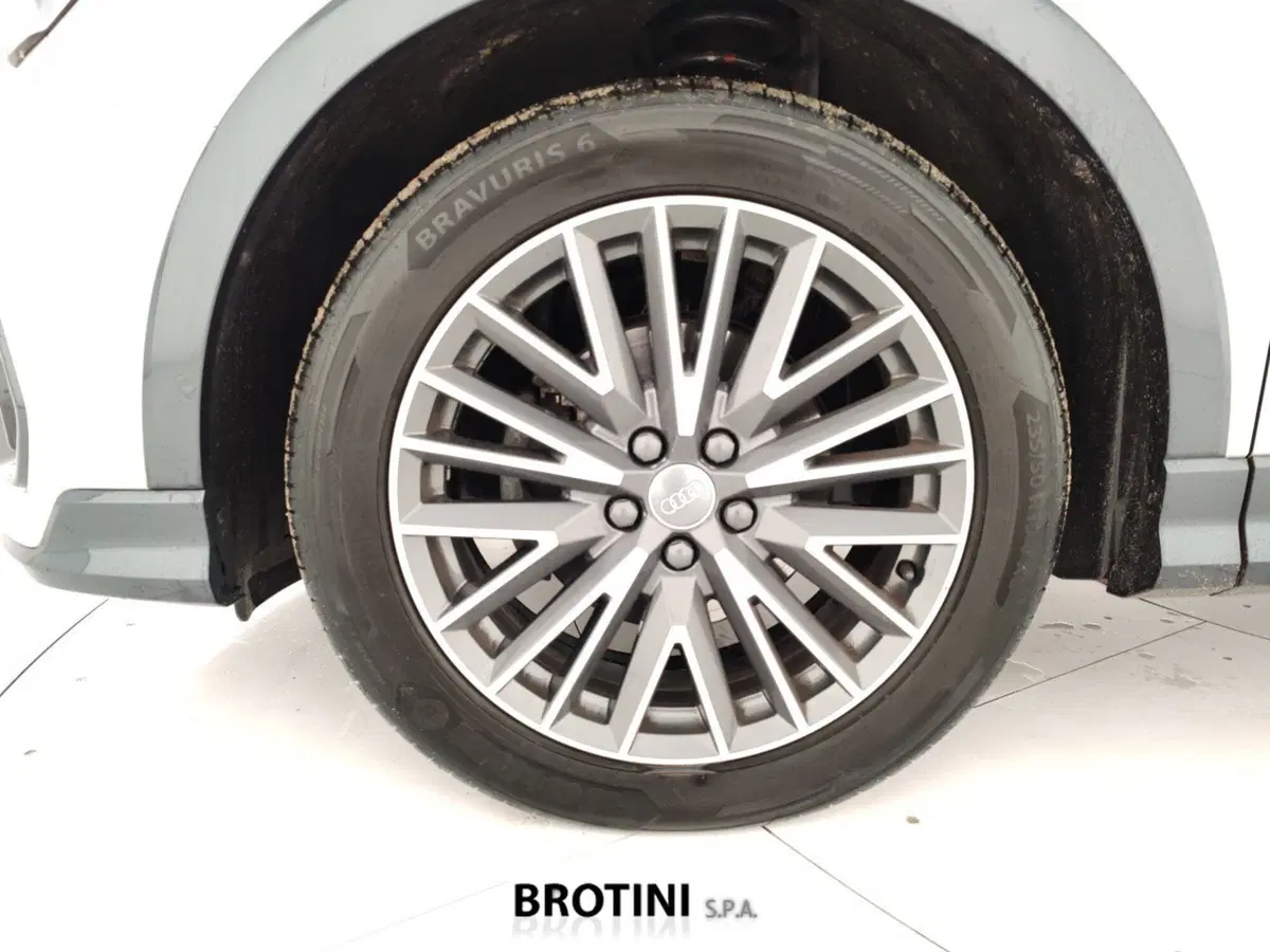 Audi Q3 Sportback usata a Massa-Carrara (6)