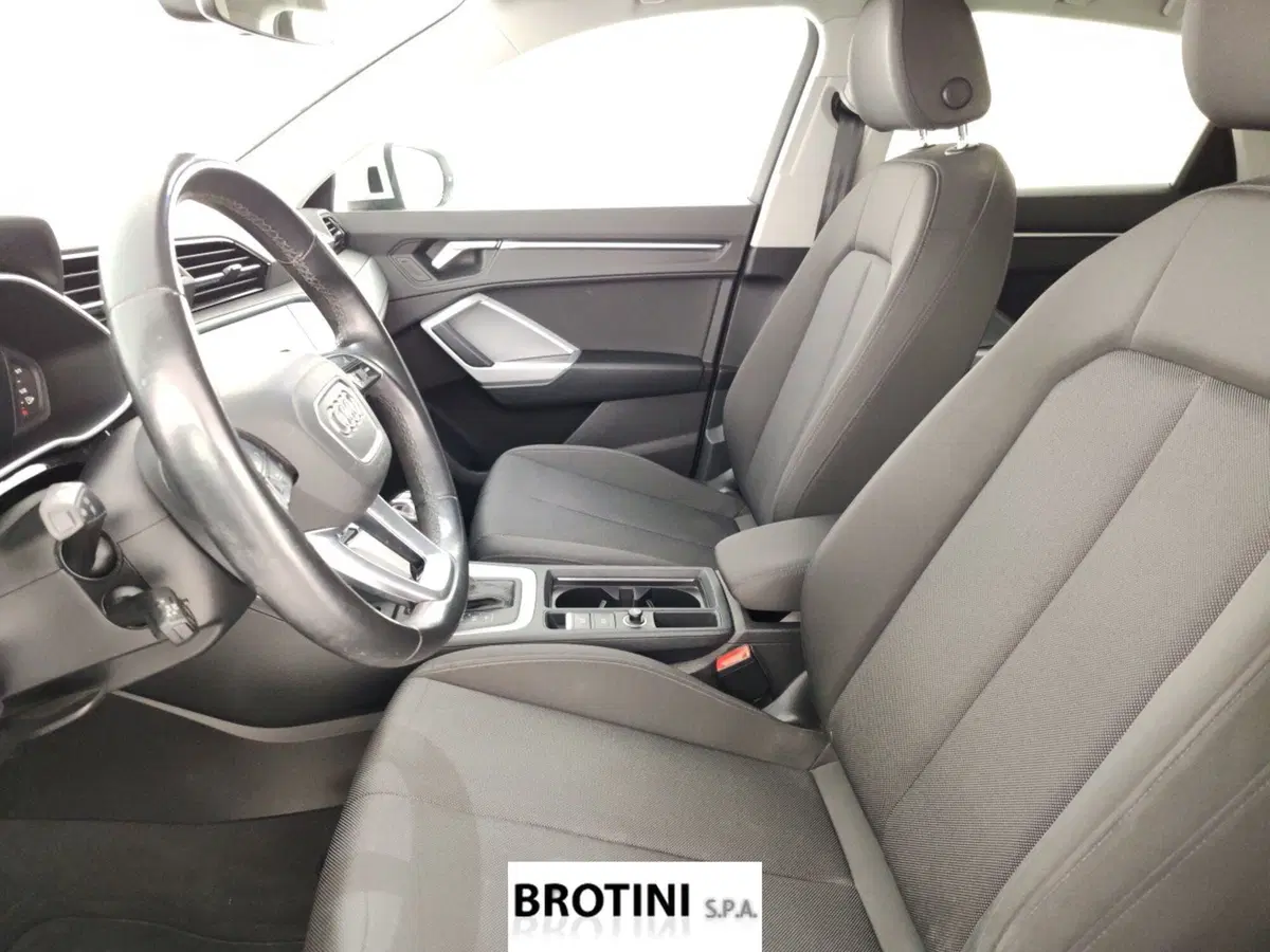 Audi Q3 Sportback usata a Massa-Carrara (7)