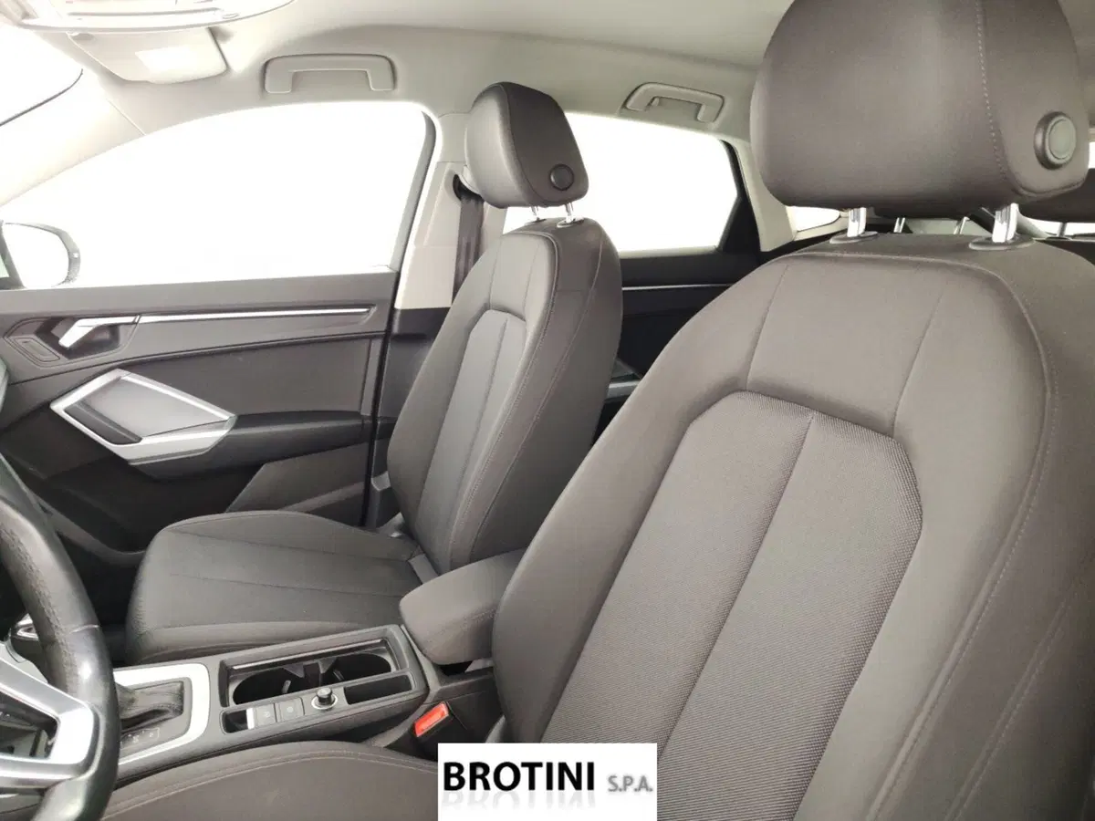 Audi Q3 Sportback usata a Massa-Carrara (9)