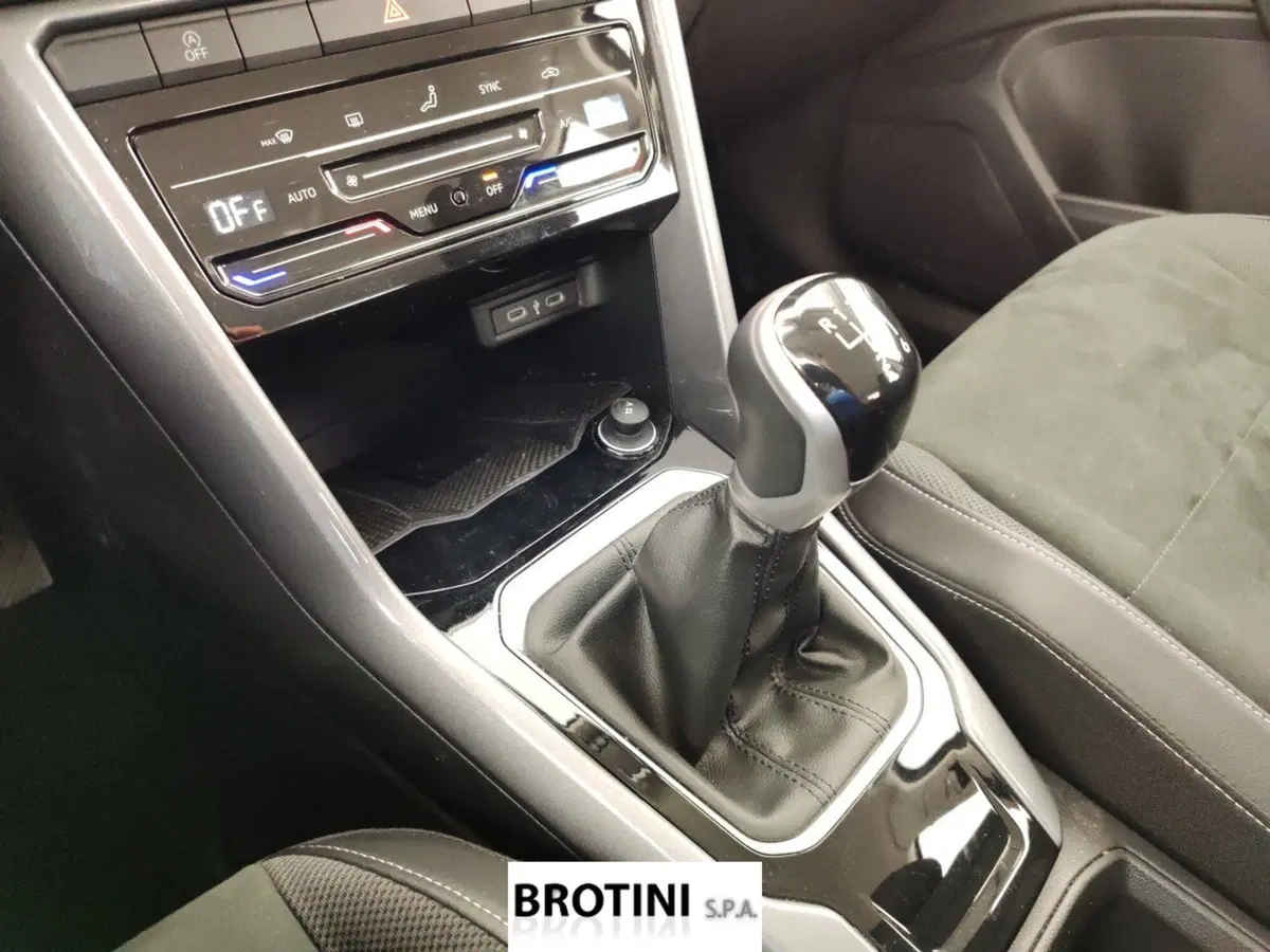 Volkswagen T-Roc usata a Massa-Carrara (11)