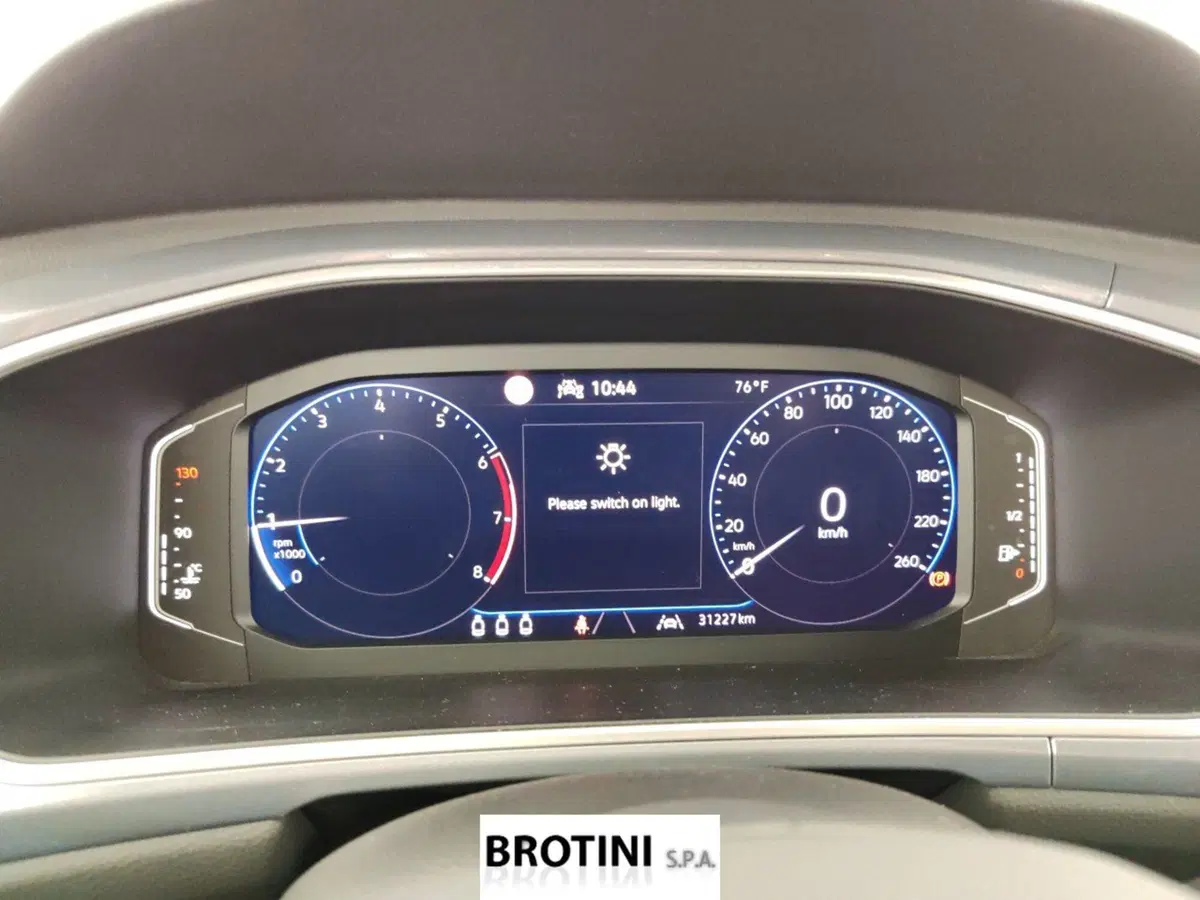 Volkswagen T-Roc usata a Massa-Carrara (13)