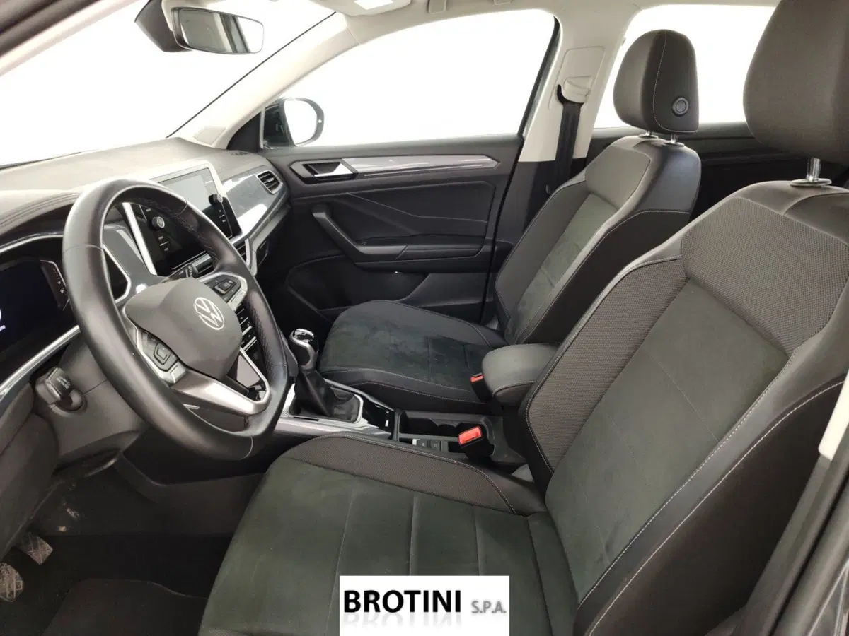 Volkswagen T-Roc usata a Massa-Carrara (7)