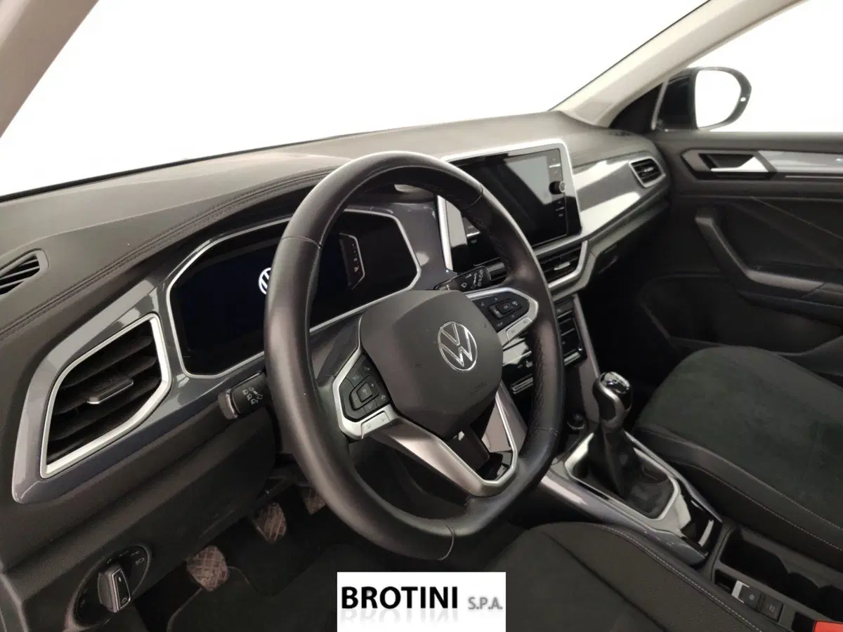 Volkswagen T-Roc usata a Massa-Carrara (8)