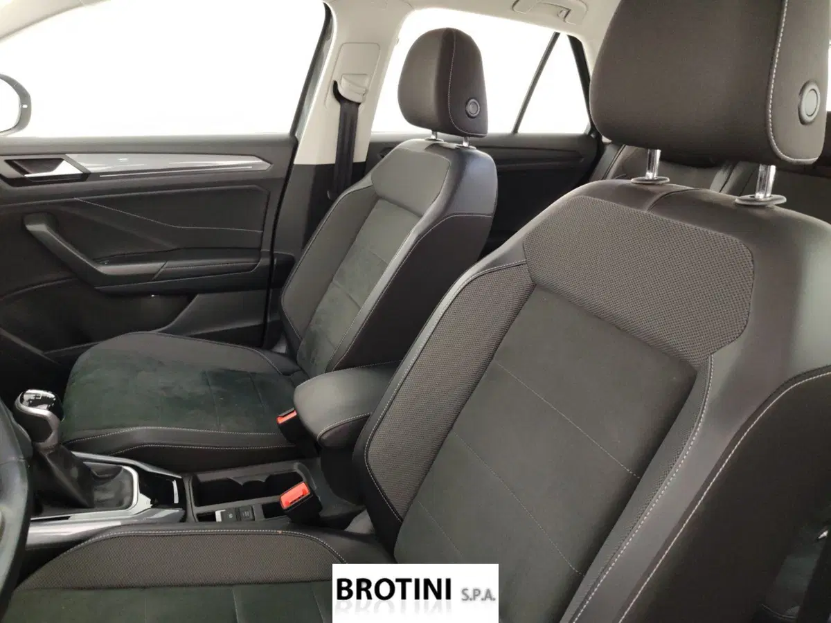 Volkswagen T-Roc usata a Massa-Carrara (9)
