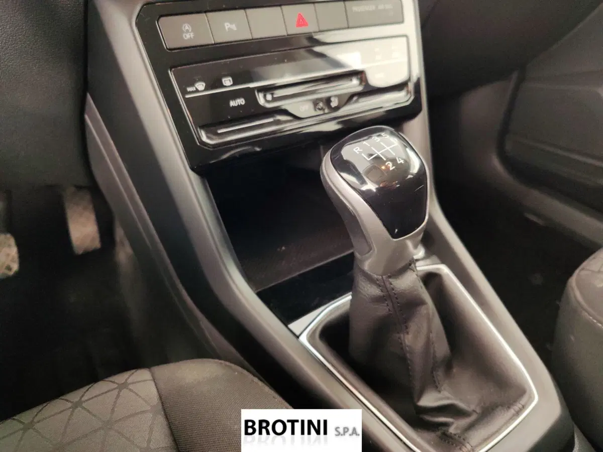 Volkswagen T-Cross usata a Massa-Carrara (11)