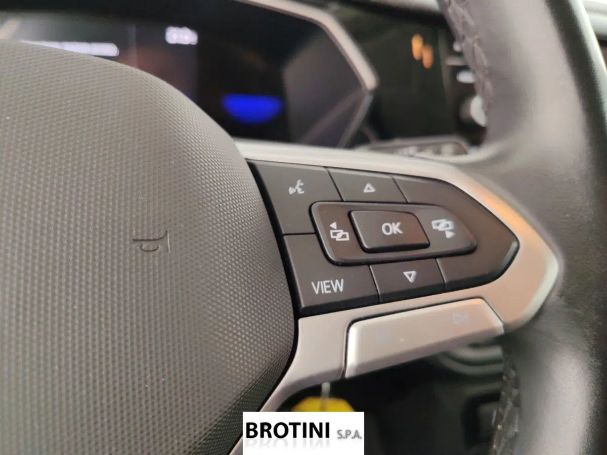Volkswagen T-Cross usata a Massa-Carrara (15)