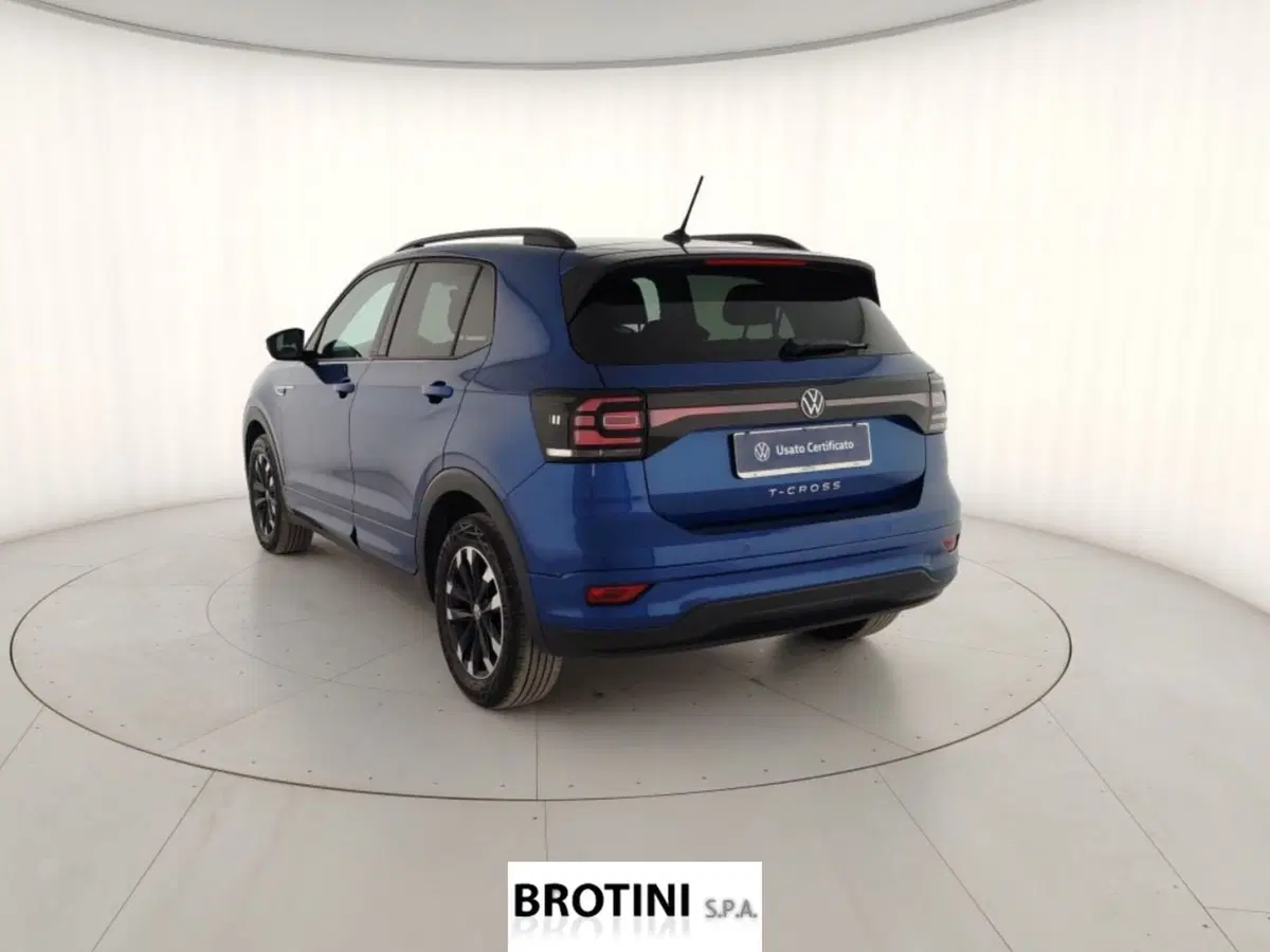 Volkswagen T-Cross usata a Massa-Carrara (2)