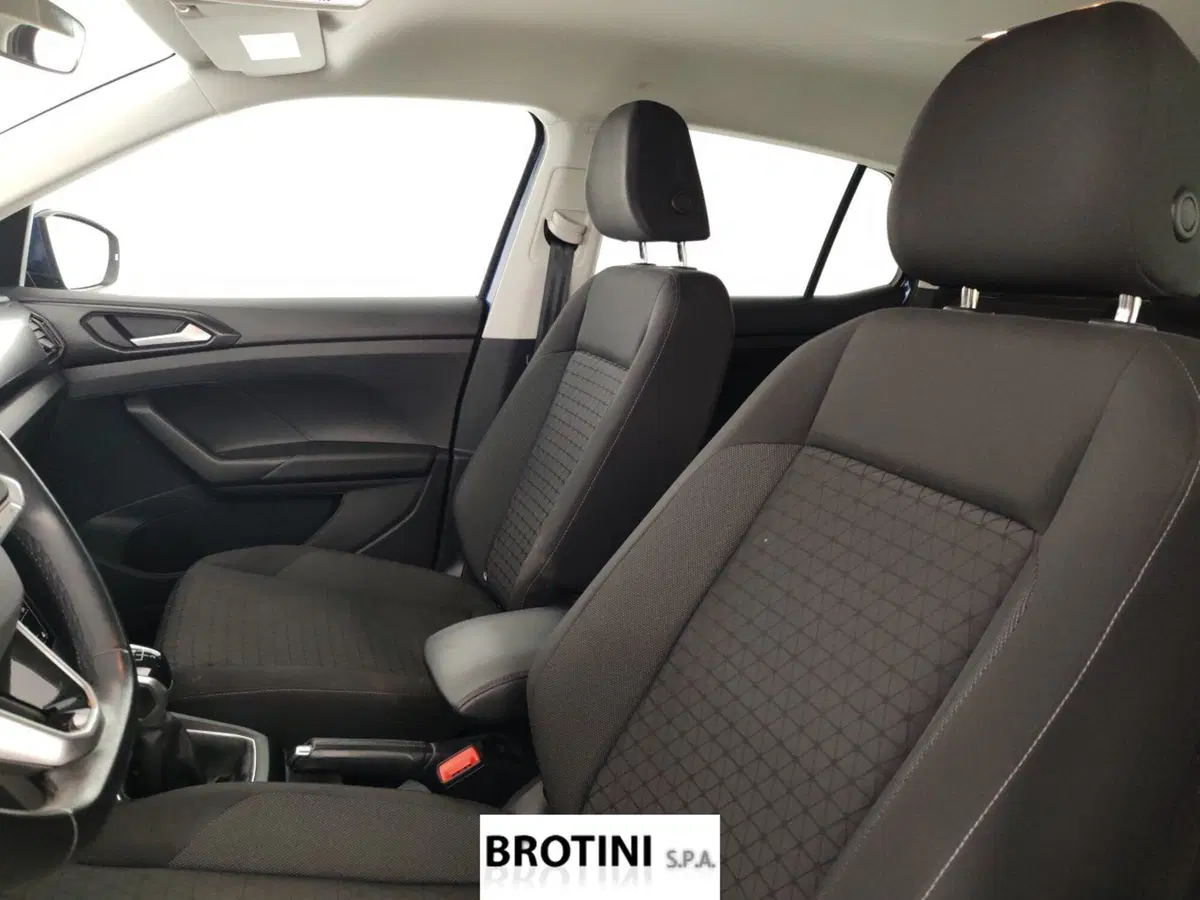 Volkswagen T-Cross usata a Massa-Carrara (9)