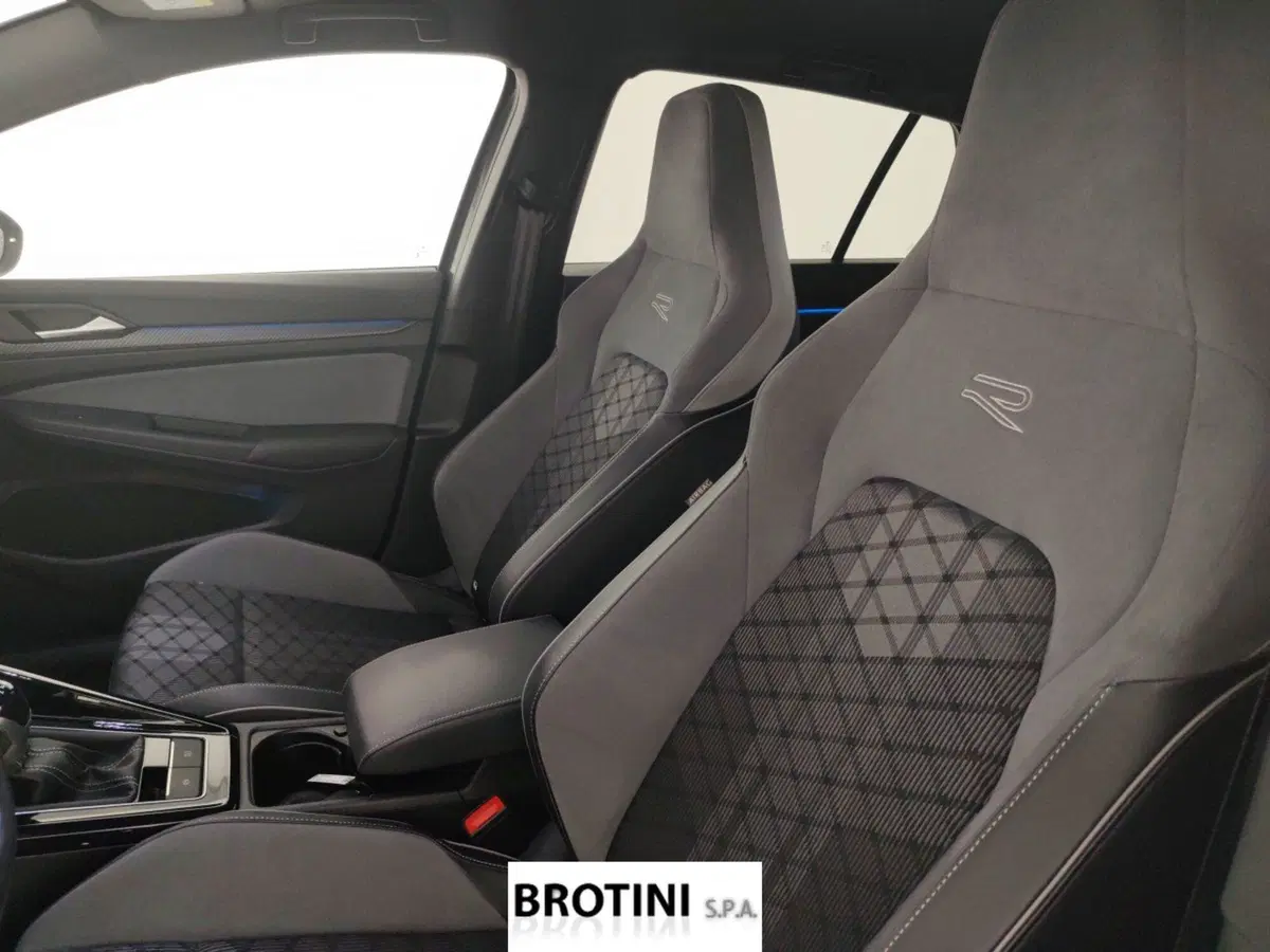 Volkswagen Golf usata a Massa-Carrara (9)