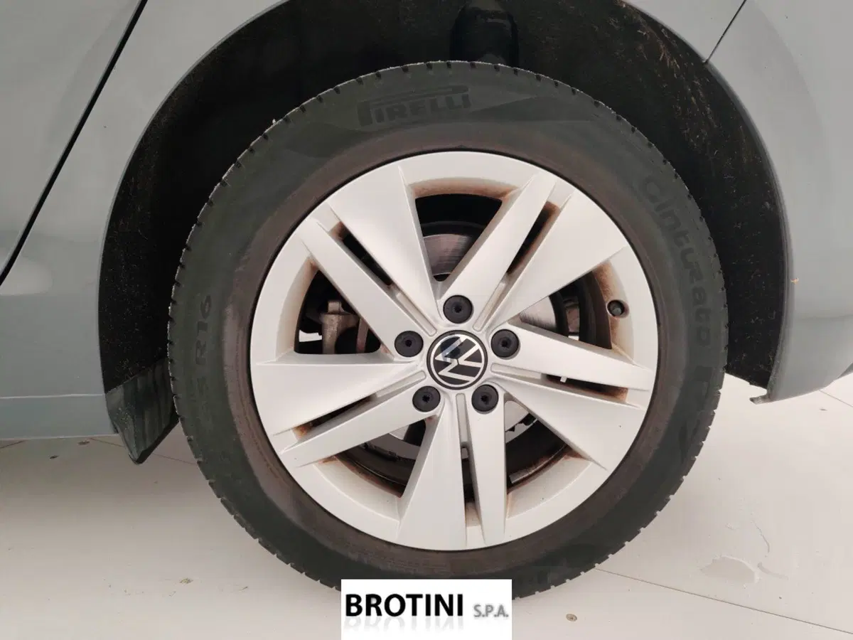 Volkswagen Golf usata a Massa-Carrara (6)