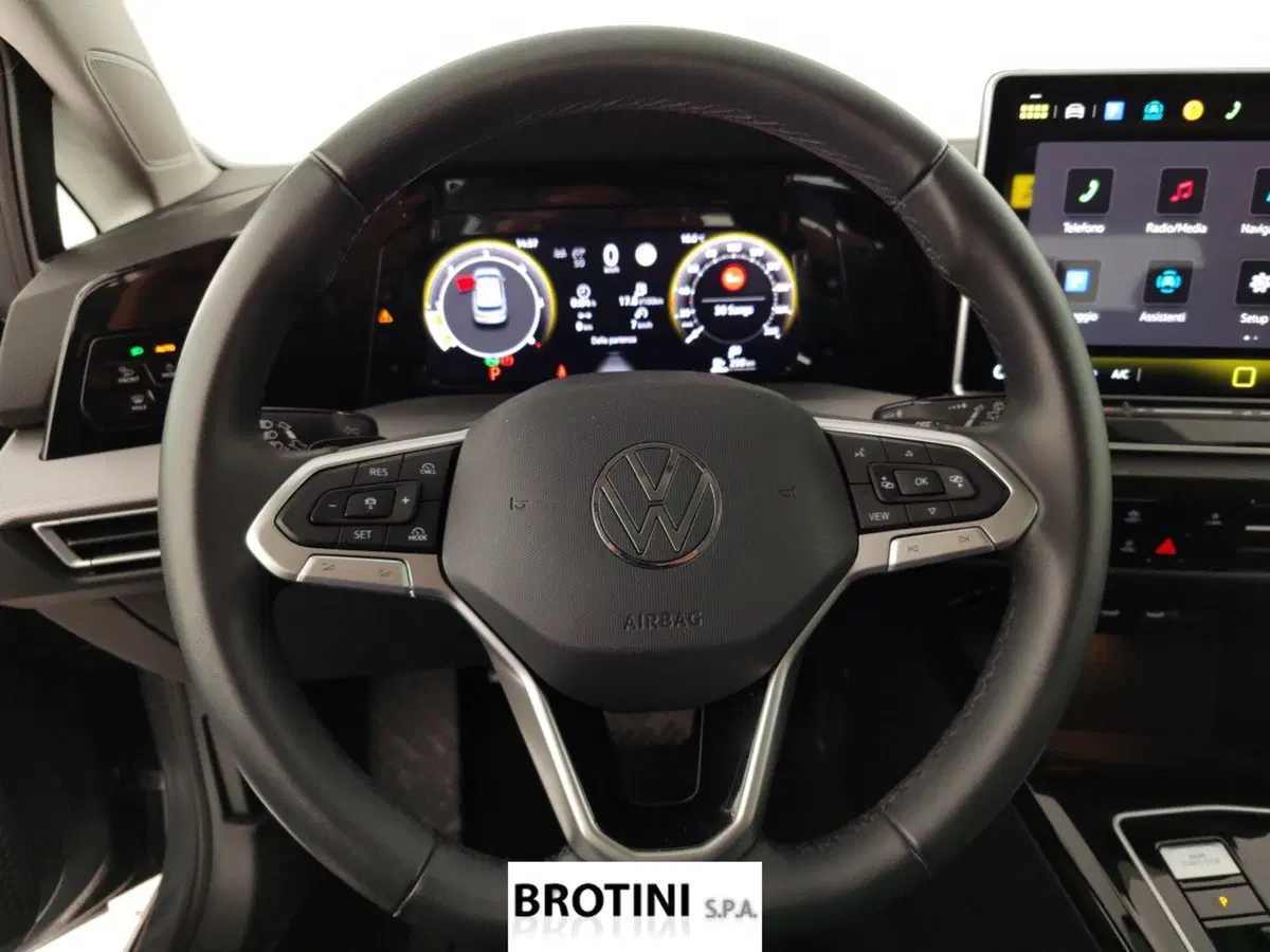 Volkswagen Golf usata a Massa-Carrara (15)