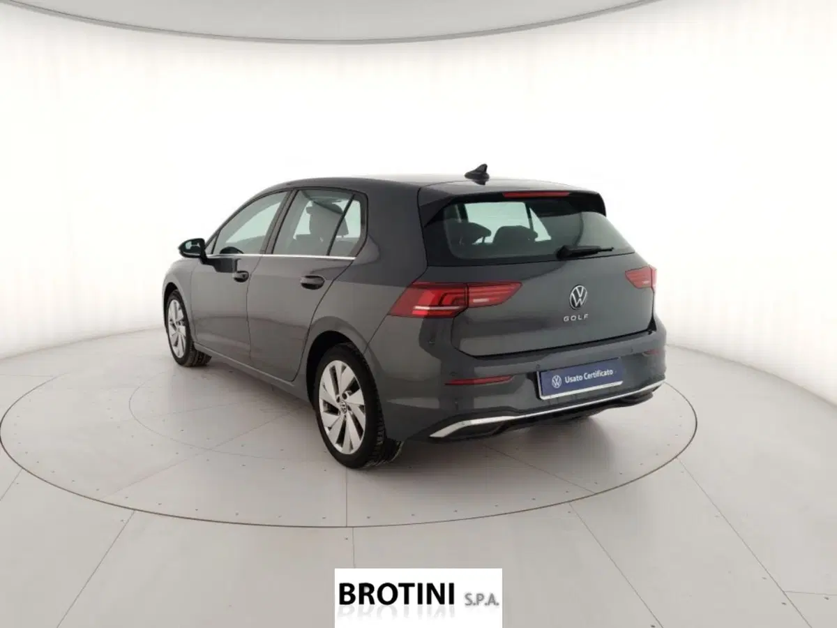 Volkswagen Golf usata a Massa-Carrara (2)