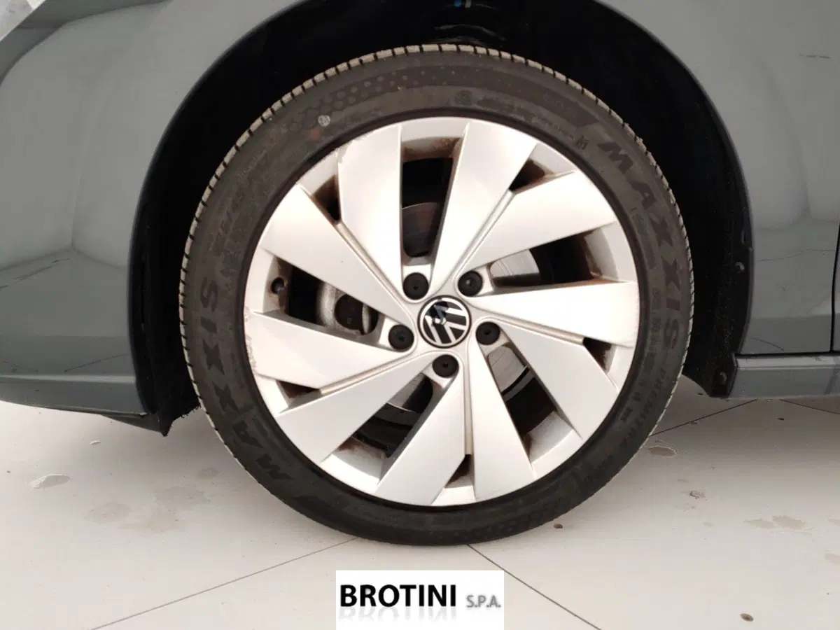 Volkswagen Golf usata a Massa-Carrara (6)