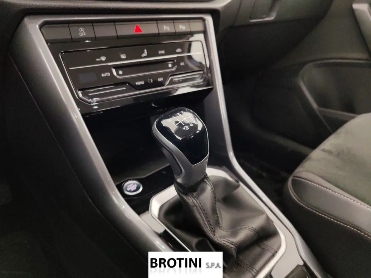 Volkswagen T-Roc usata a Massa-Carrara (11)