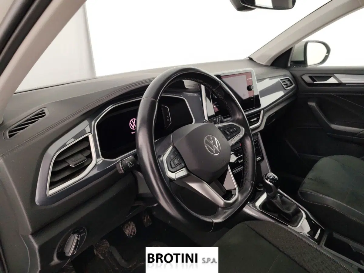Volkswagen T-Roc usata a Massa-Carrara (8)