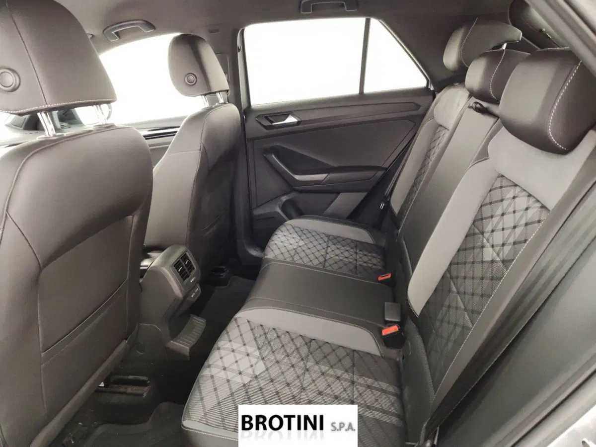 Volkswagen T-Roc usata a Massa-Carrara (10)