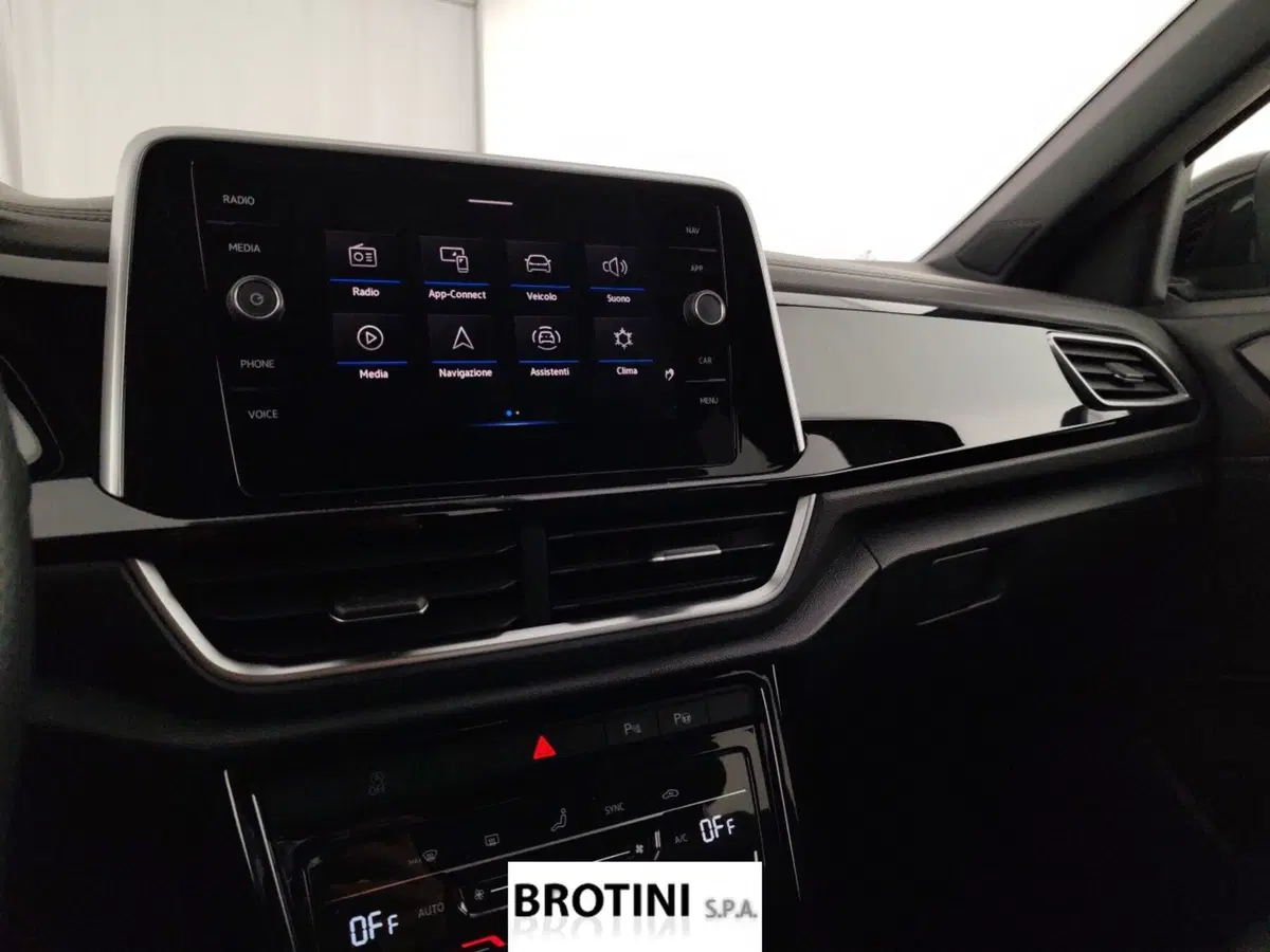 Volkswagen T-Roc usata a Massa-Carrara (12)