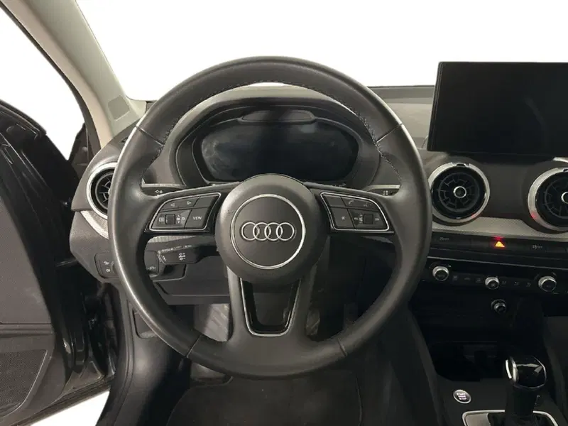 Audi Q2 usata a Napoli (11)