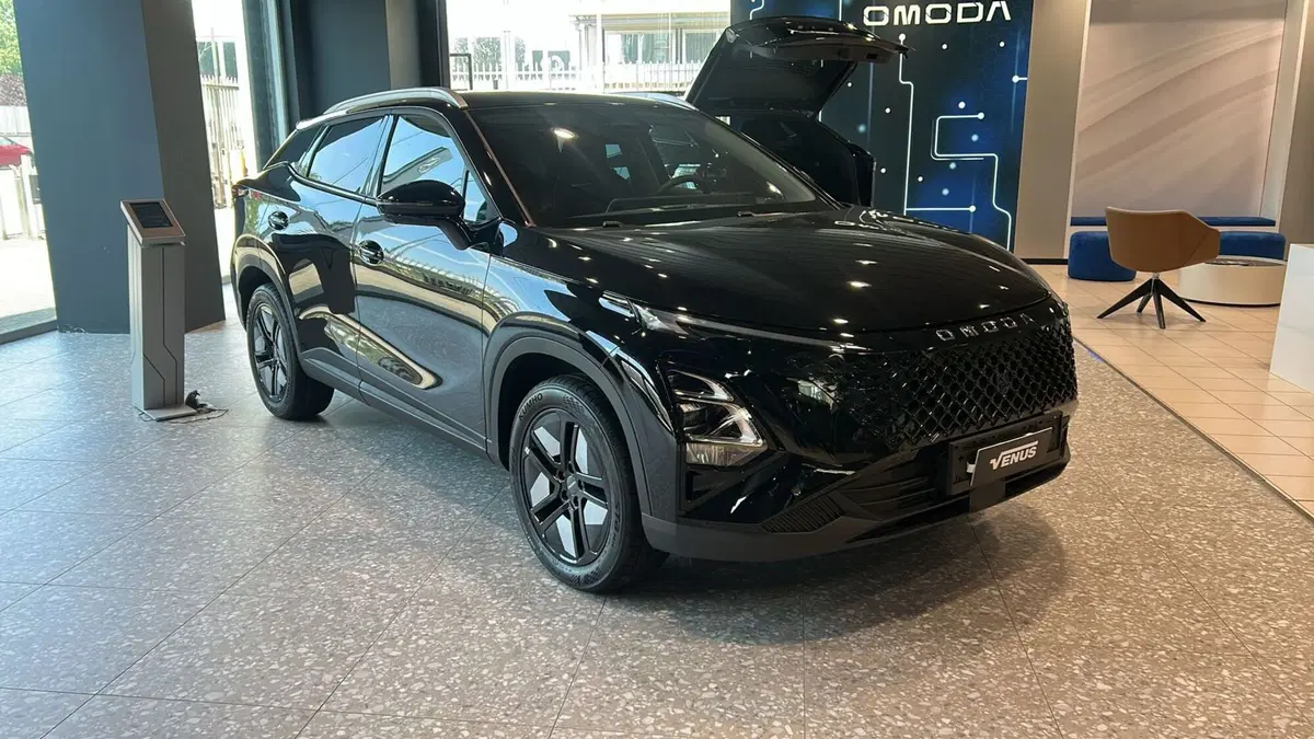 Omoda Omoda 5 SHS-H nuova a Monza e Brianza (11)