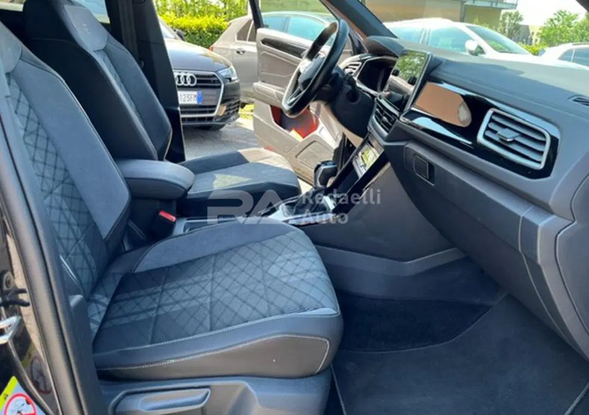 Volkswagen T-Roc usata a Lecco (10)