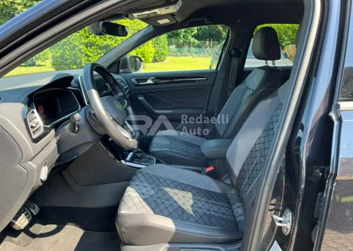 Volkswagen T-Roc usata a Lecco (6)