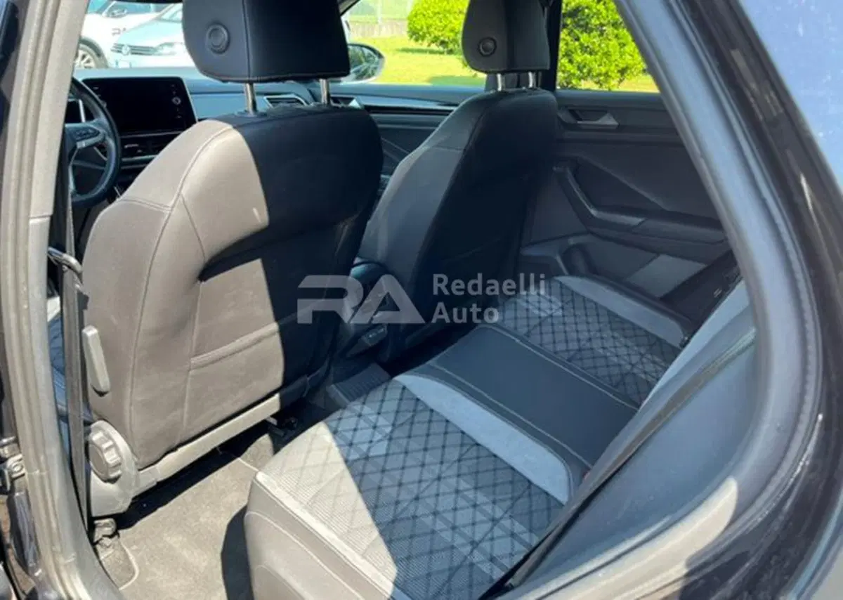 Volkswagen T-Roc usata a Lecco (7)