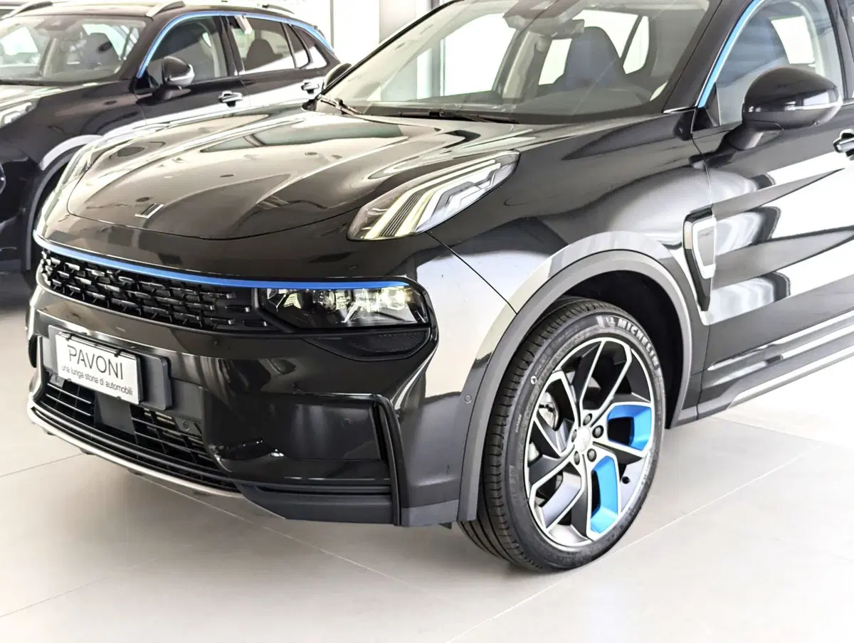 Lynk & Co 01 usata a Pescara (8)