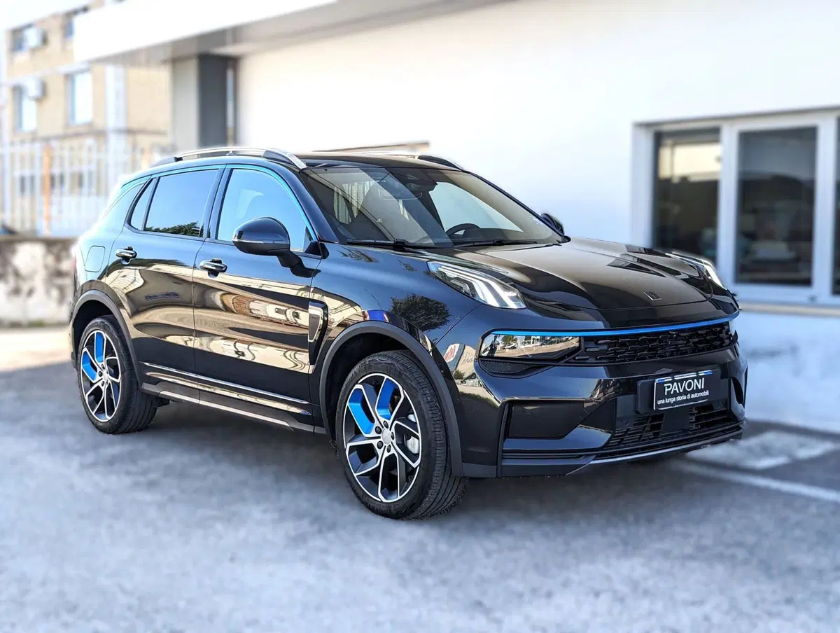 Lynk & Co 01 usata a Pescara (2)