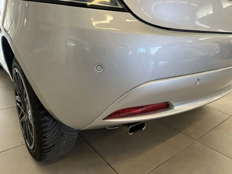 Lancia Ypsilon usata a Rimini (4)