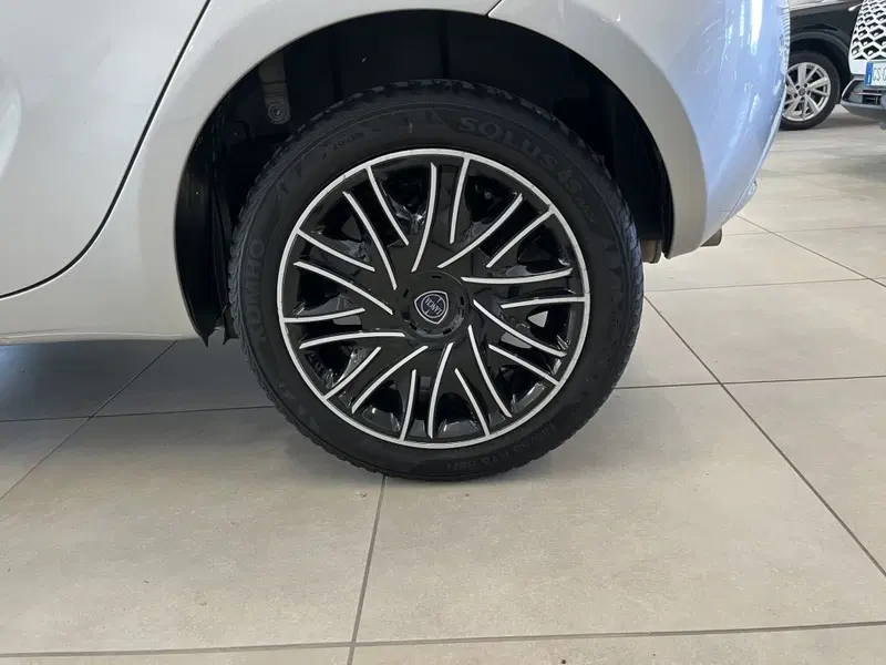 Lancia Ypsilon usata a Rimini (5)