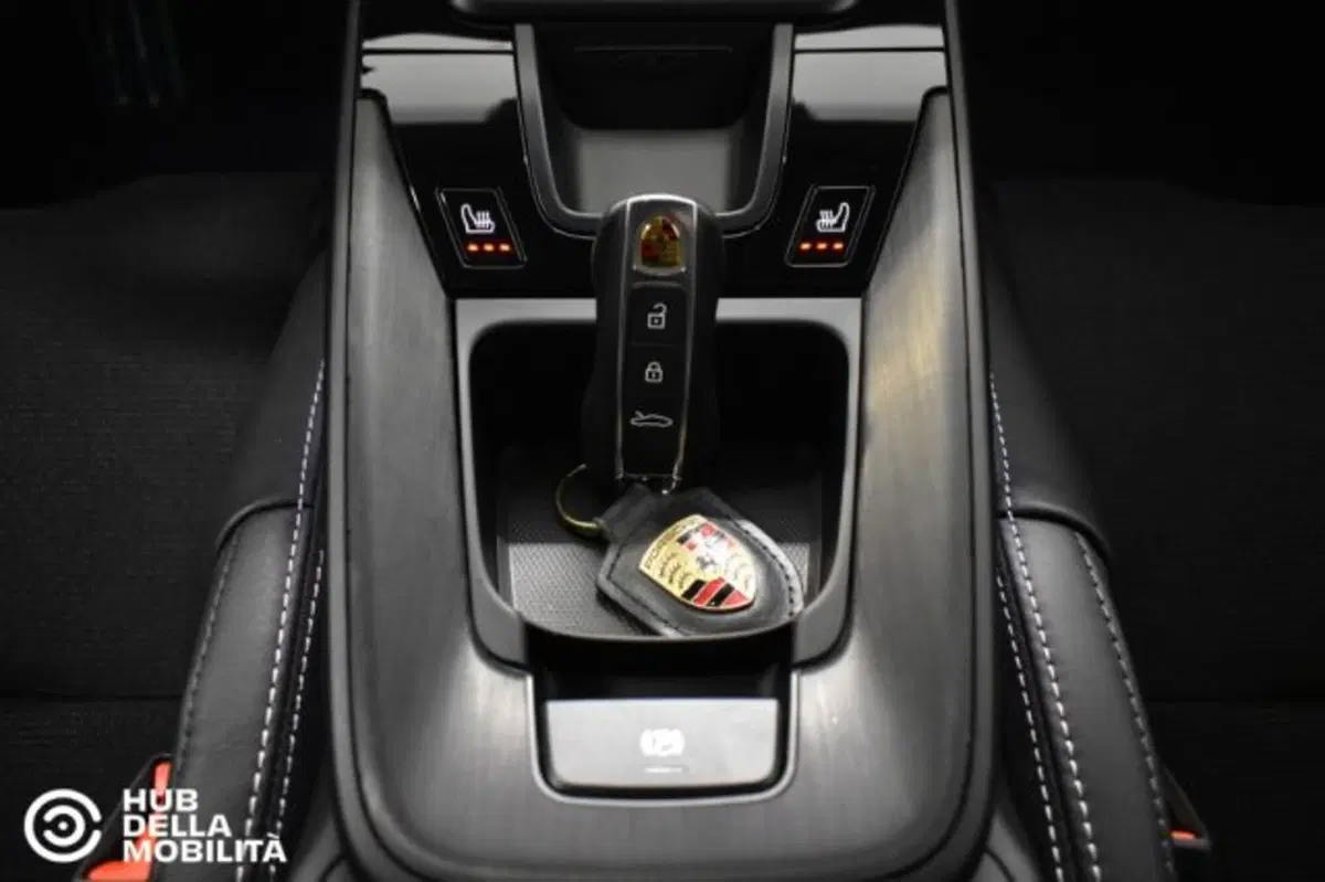 Porsche 911 Coupé usata a Perugia (12)