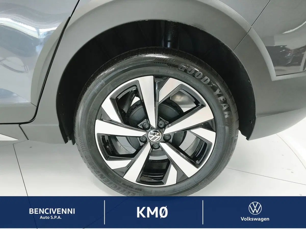 Volkswagen Taigo nuova a Catanzaro (15)