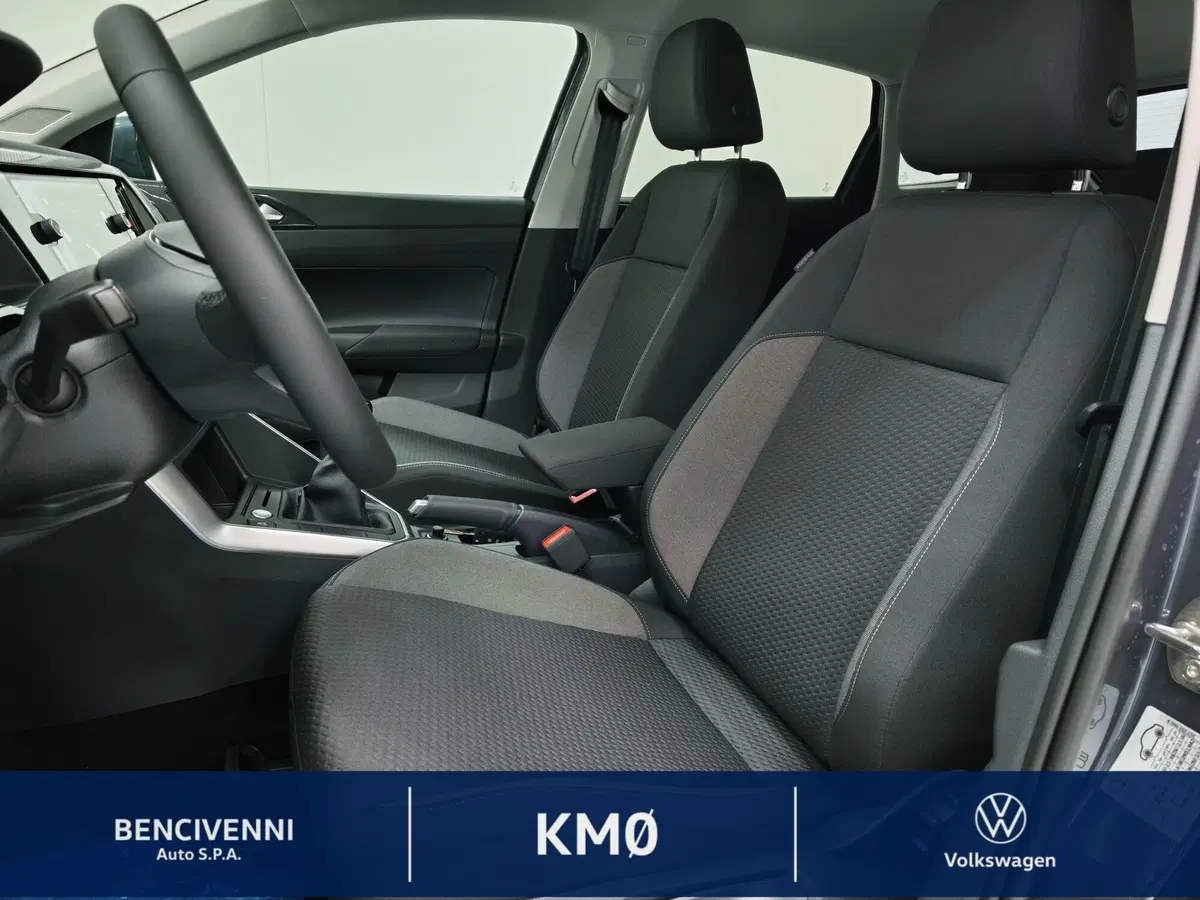 Volkswagen Taigo nuova a Catanzaro (17)