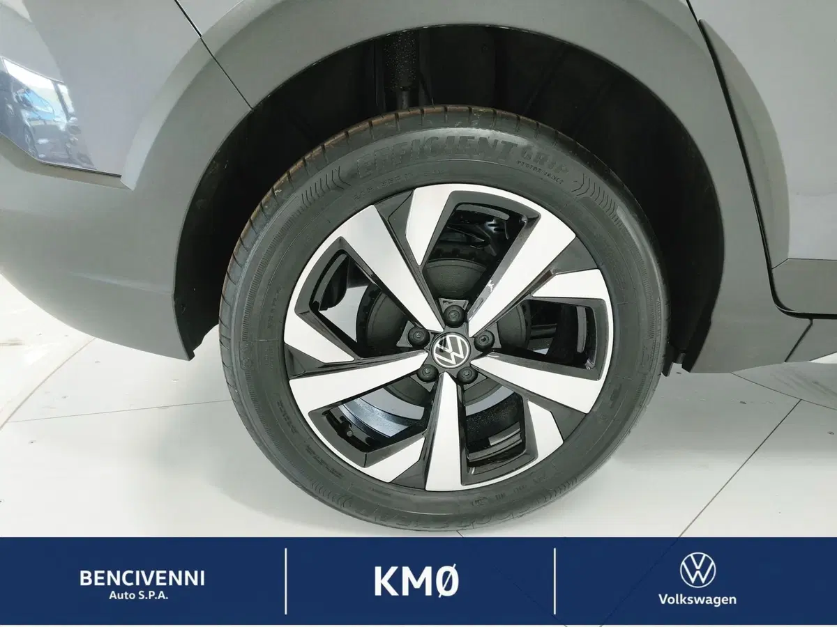 Volkswagen Taigo nuova a Catanzaro (5)