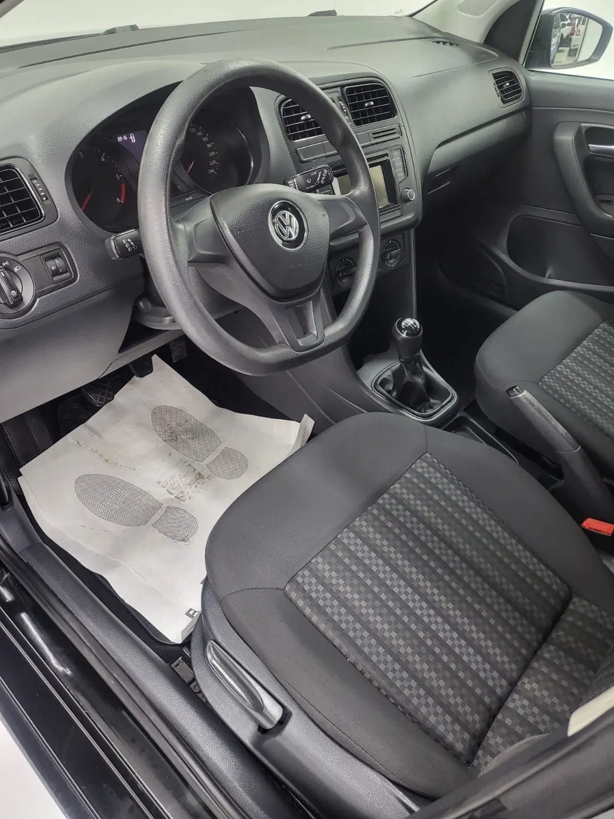 Volkswagen Polo usata a Catanzaro (9)