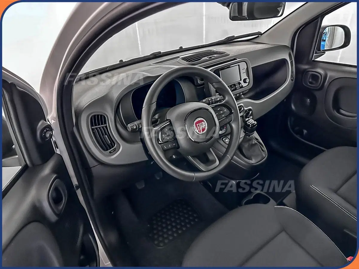 Fiat Pandina nuova a Milano (9)