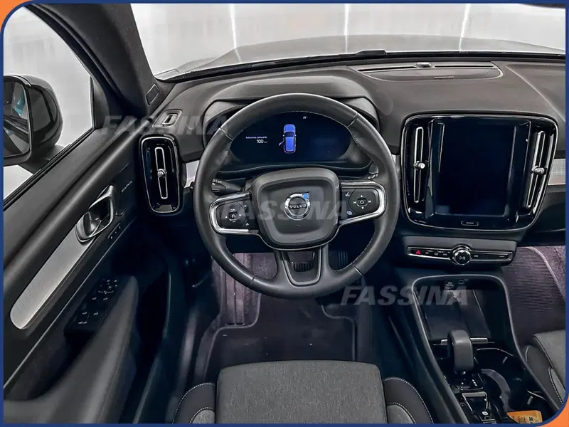 Volvo XC40 usata a Milano (11)
